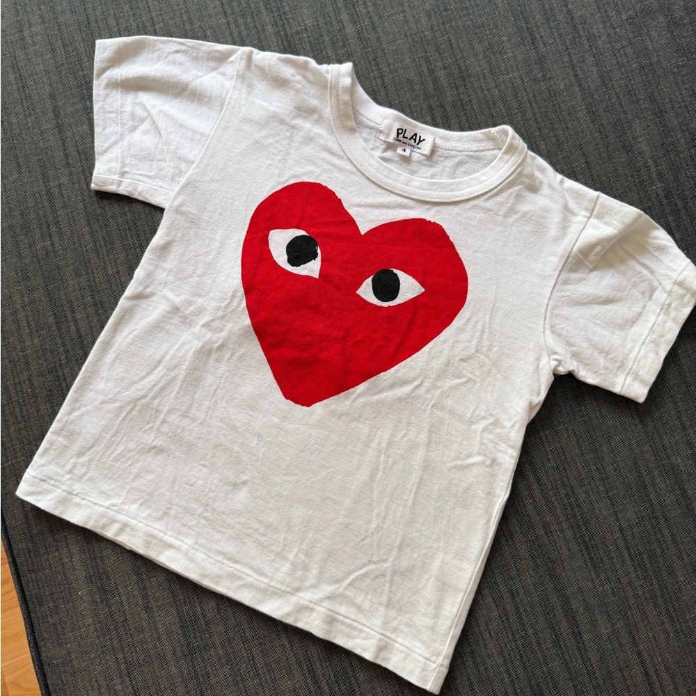 Comme des Garcons White Red Heart Short Sleeve Tee (Kids)
